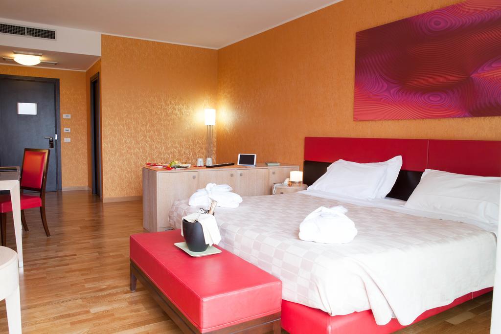 Klass Hotel Castelfidardo Exterior photo